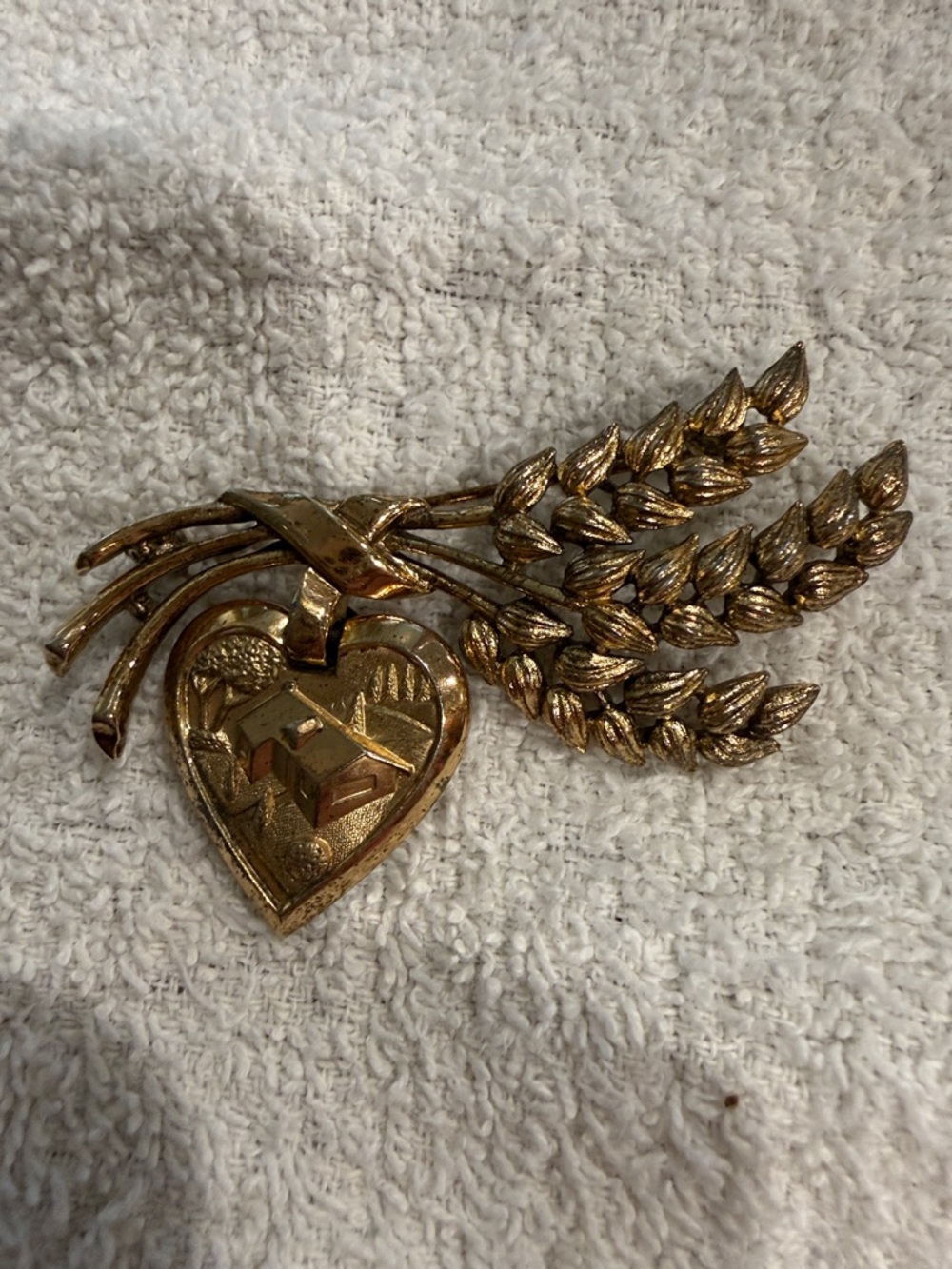 Vintage 1955 Betty Crocker
Trifari Gold-tone Wheat Sheaf Brooch with  Heart Tag